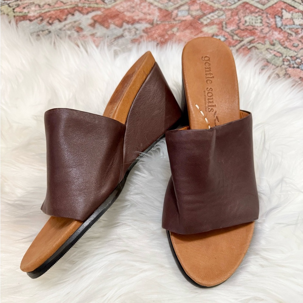 Gentle Souls ‘Gabe-Olicious’ Leather Wedge Slides